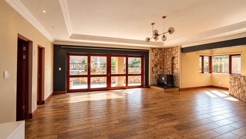 5 Bedroom Property for Sale in Xanadu North West